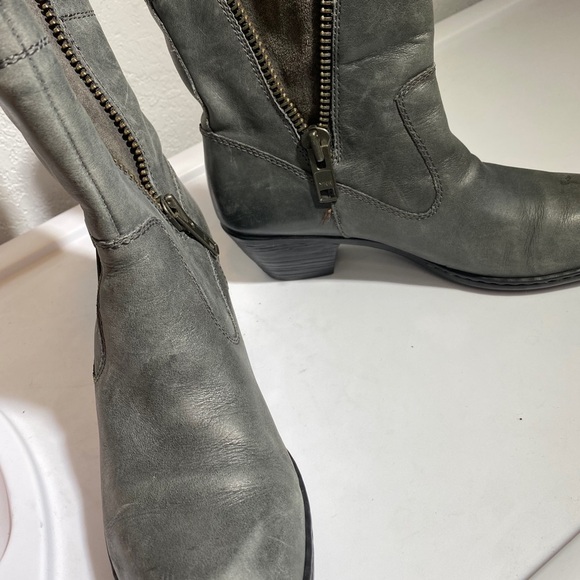 Born women’s booties Sz 7.5 - Picture 9 of 11